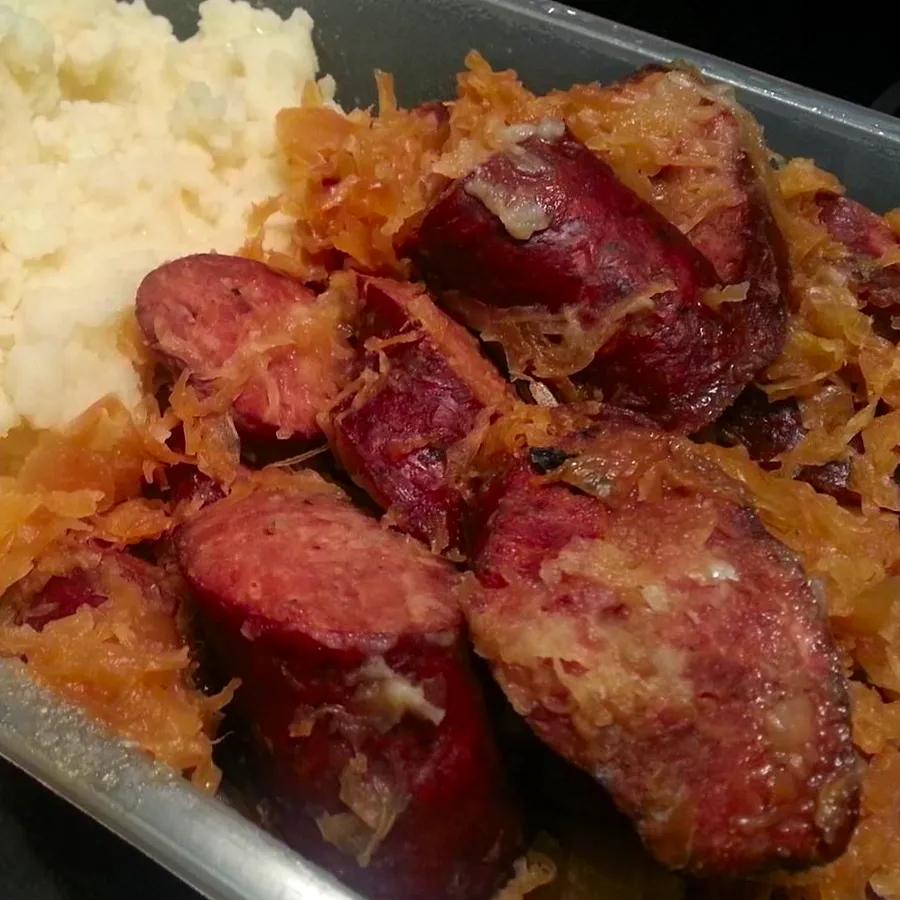 Slow Cooker Sausage and Sauerkraut Meal