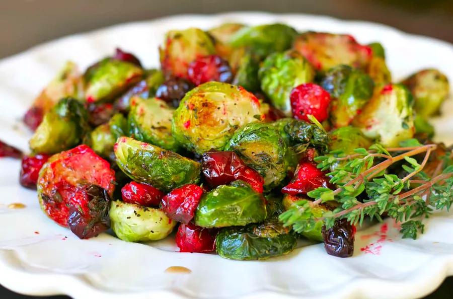 Thyme-Roasted Brussels Sprouts with Cranberries