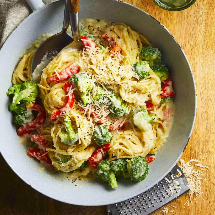 Pasta Primavera with Creamy Cauliflower Sauce