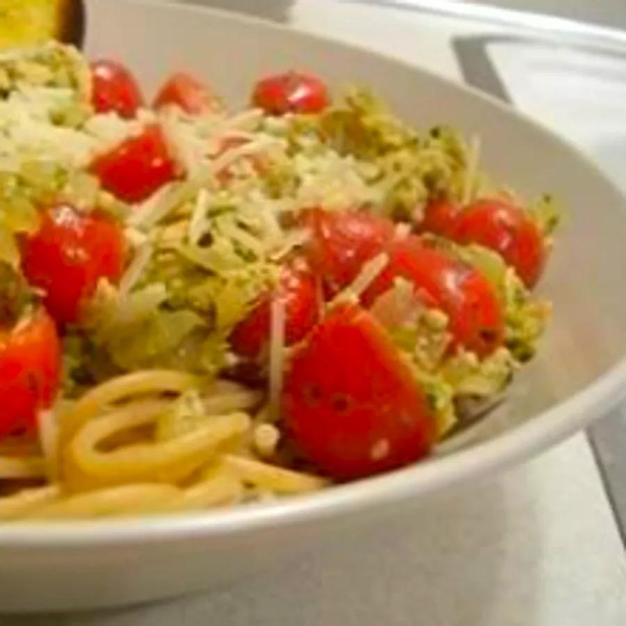 Pasta with Smoked Salmon and Pesto