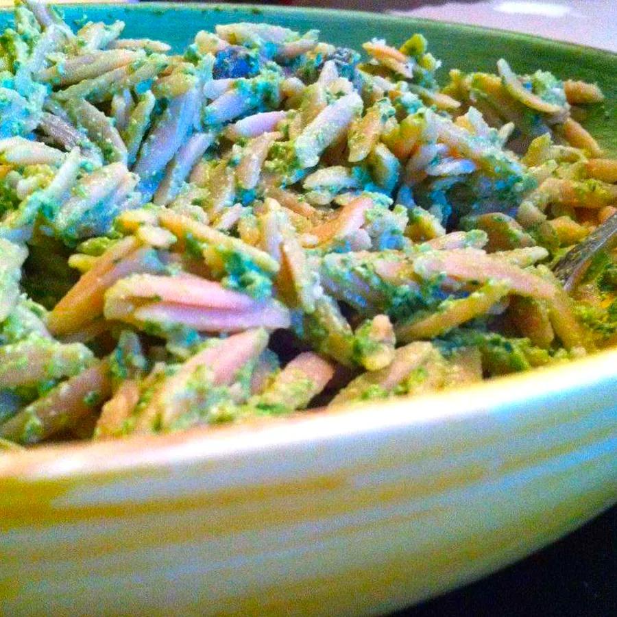 Pasta with Creamy Spinach Pesto Sauce