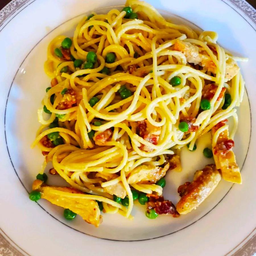 Creamy Loaded Chicken Carbonara