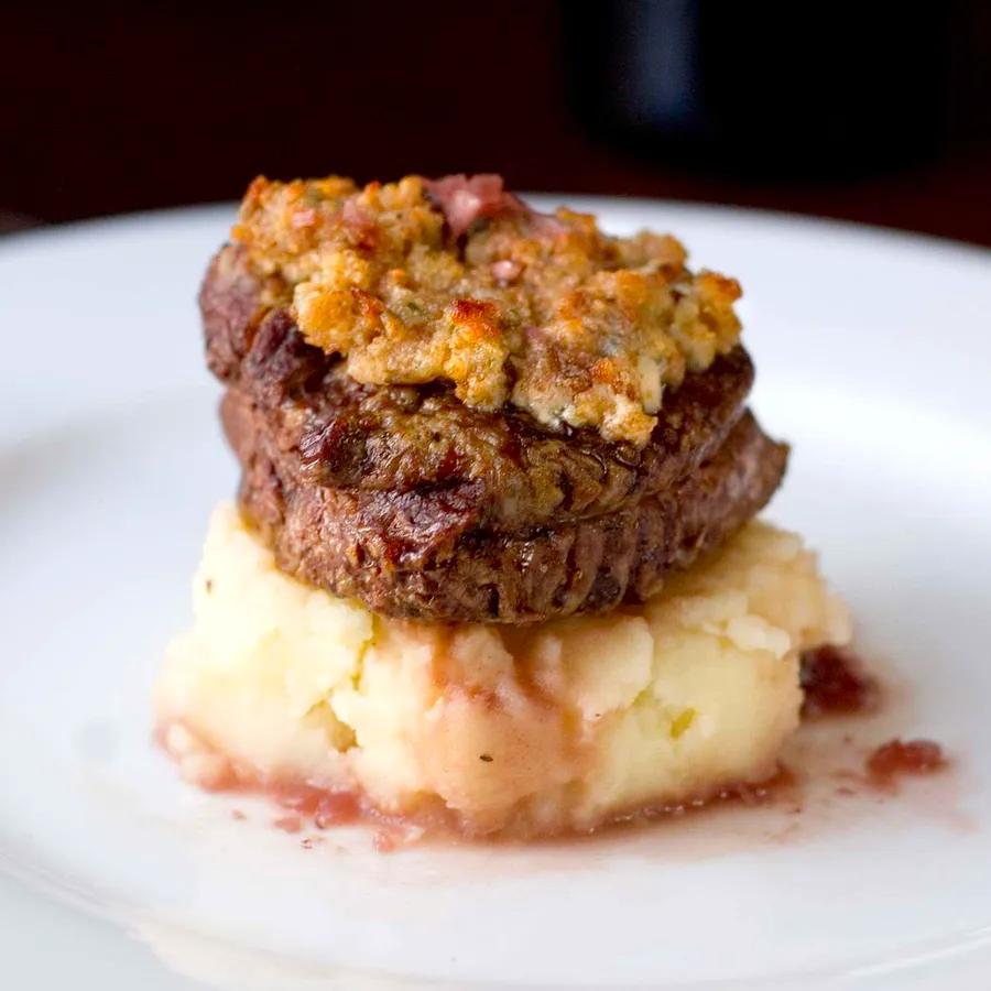 Filet Mignon with Blue Cheese Crust and Port Wine Sauce