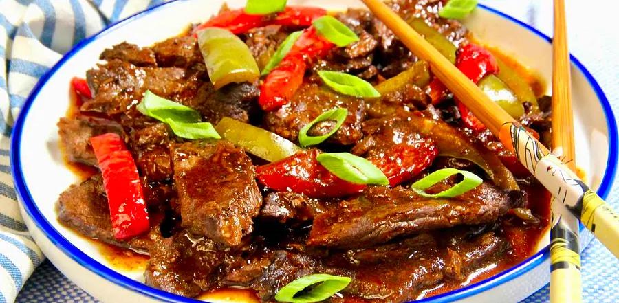 Simple Slow Cooker Pepper Steak