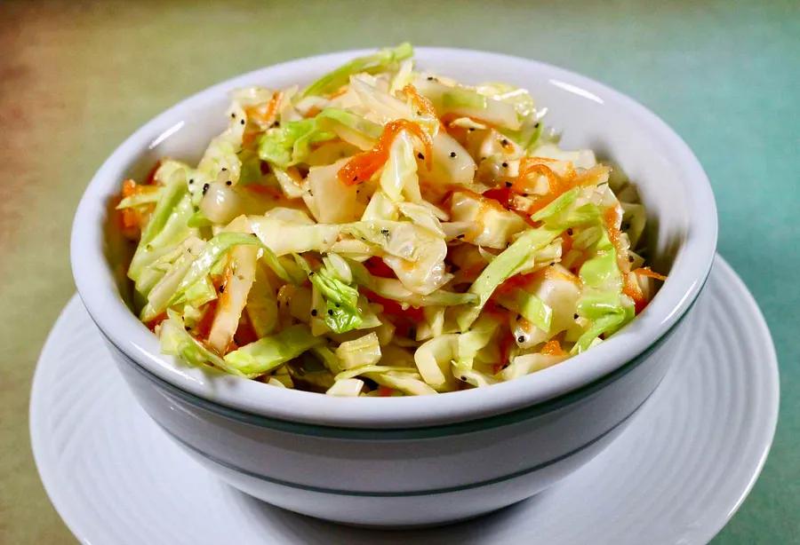 Susan's Zesty Vinaigrette Coleslaw