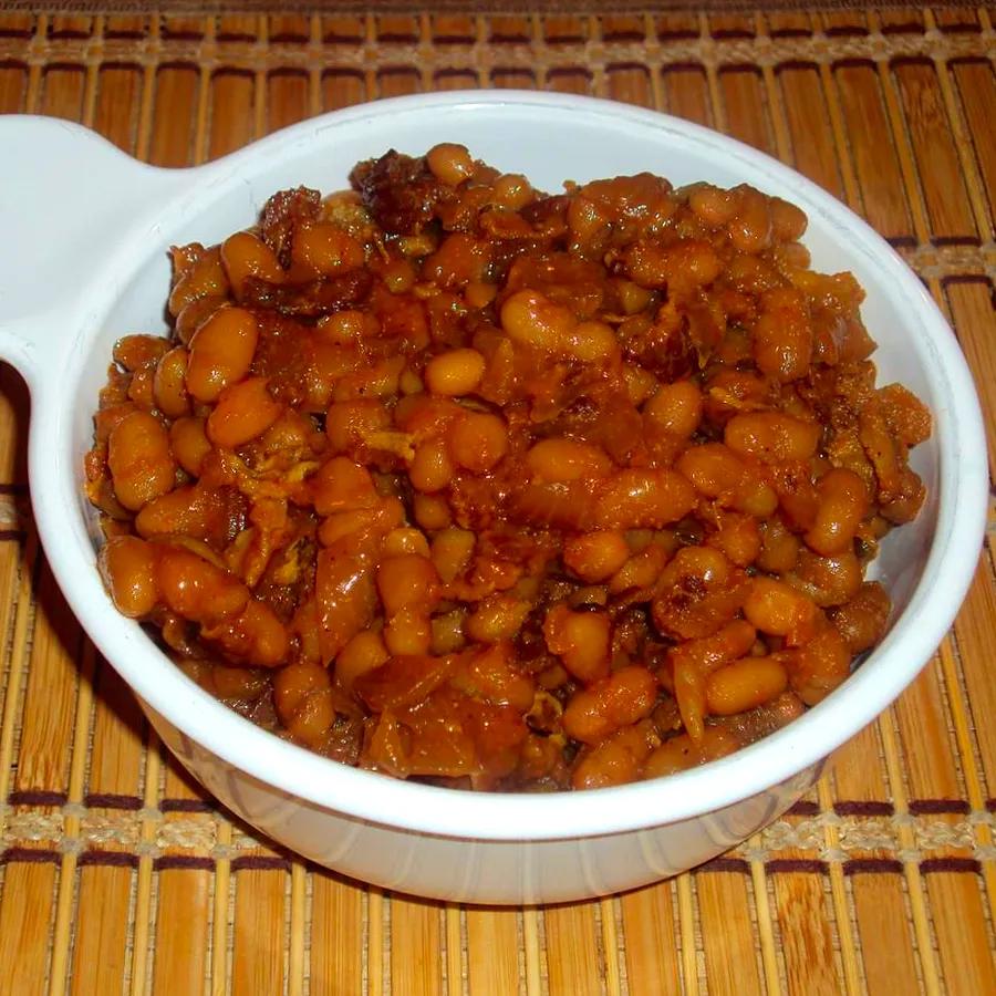 Classic Homemade Baked Beans