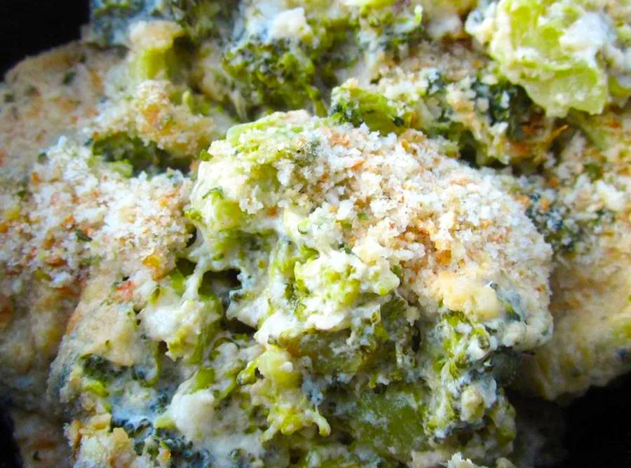 Deliciously Creamy Broccoli and Cheese Casserole