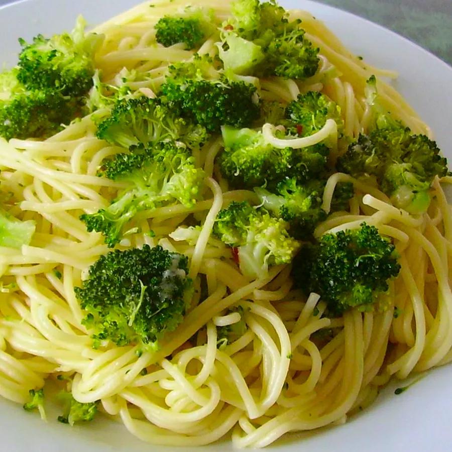 Garlic and Broccoli Angel Hair Pasta