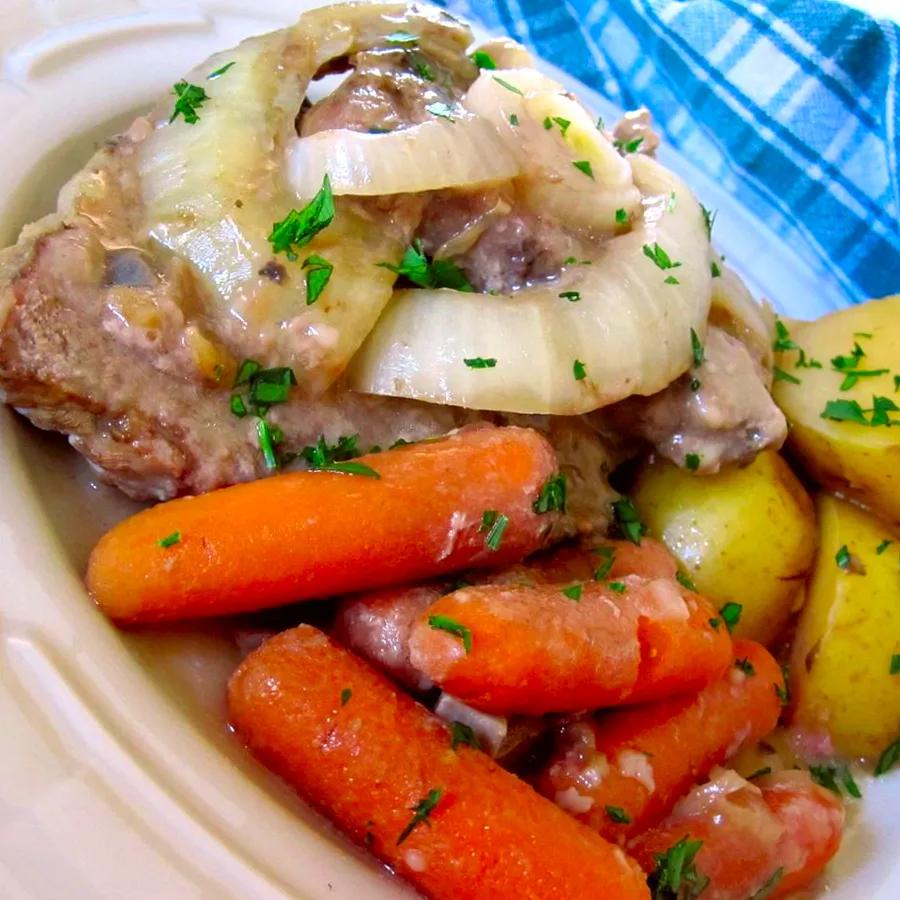 Slow Cooker Savory and Tender Round Steak