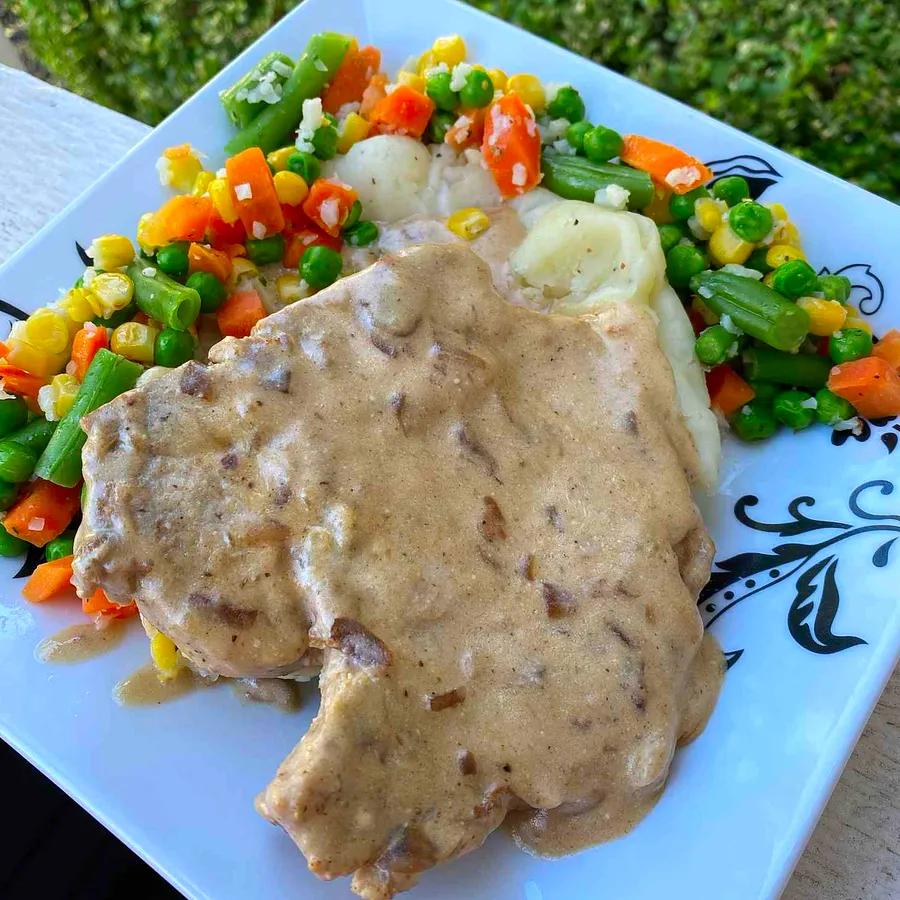 Slow Cooker French Onion Pork Chops