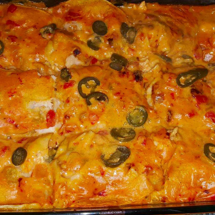 Slow Cooker White Chicken Enchilada Casserole