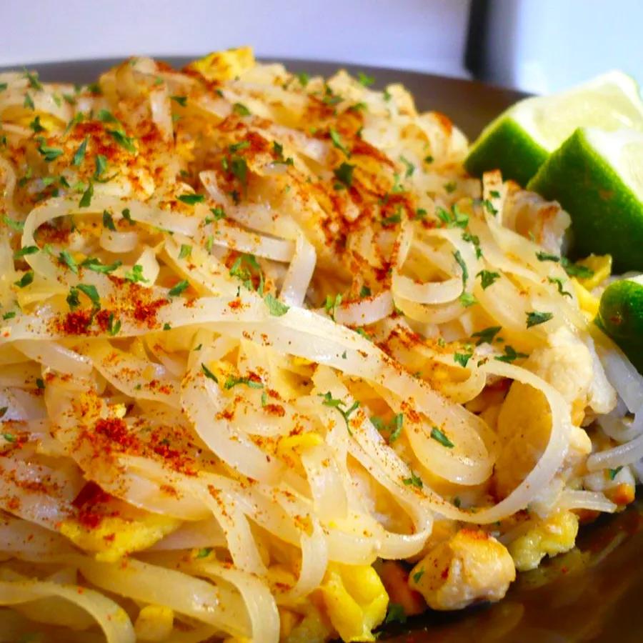 Traditional Pad Thai