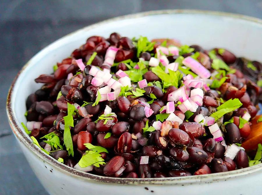 Black Beans in the Pressure Cooker