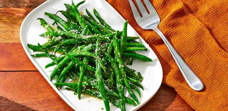 Simple Steamed Green Beans from the Garden