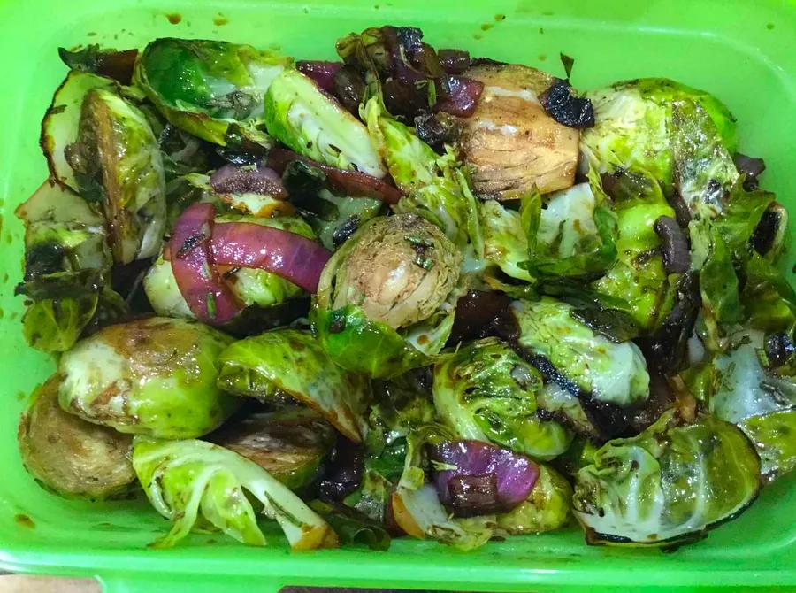 Balsamic-Glazed Roasted Brussels Sprouts