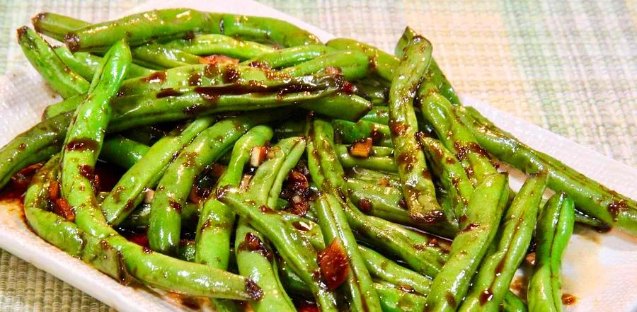 Savory and Sweet Spicy Green Beans