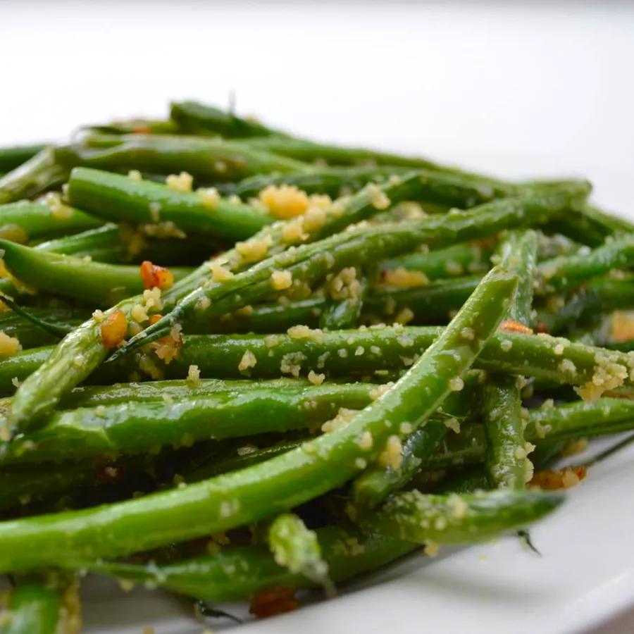 Garlic-Infused Green Beans with Shallots