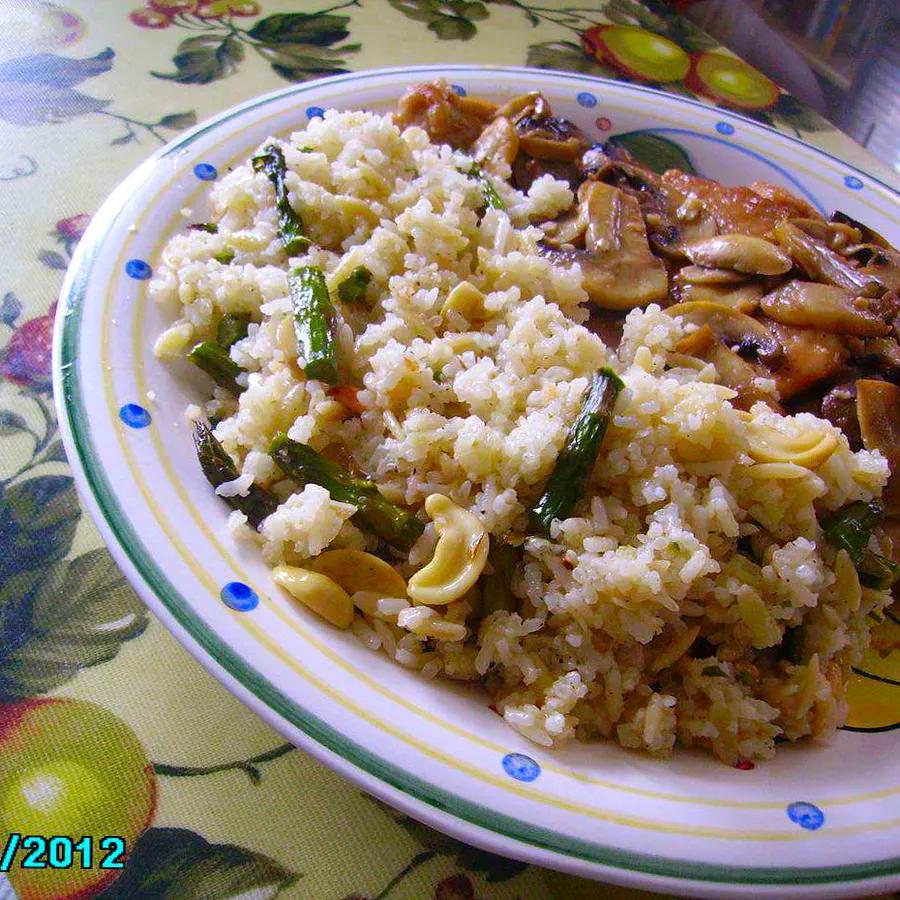 Asparagus and Cashew Rice Pilaf