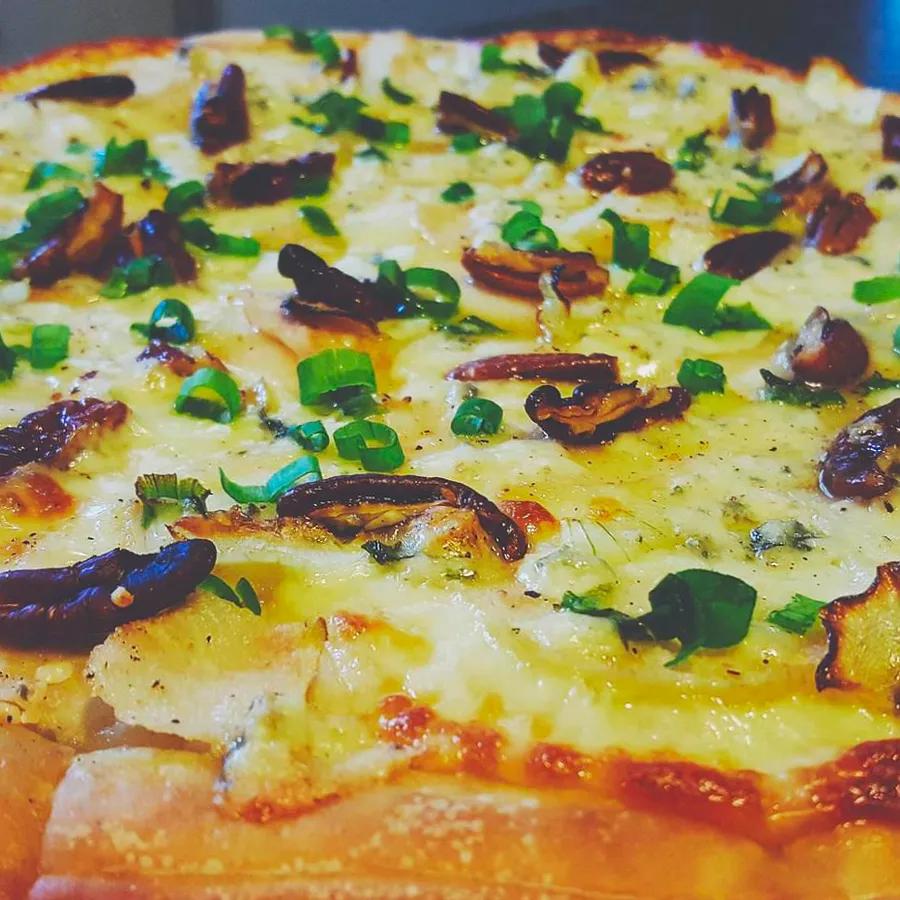 Pear and Gorgonzola Pizza