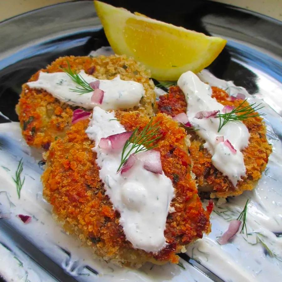 Falafels with Creamy Yogurt-Dill Sauce