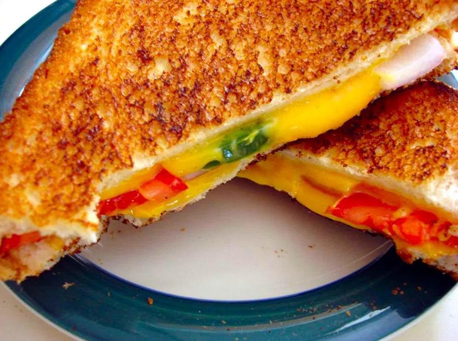 Zesty Spicy Grilled Cheese Sandwich