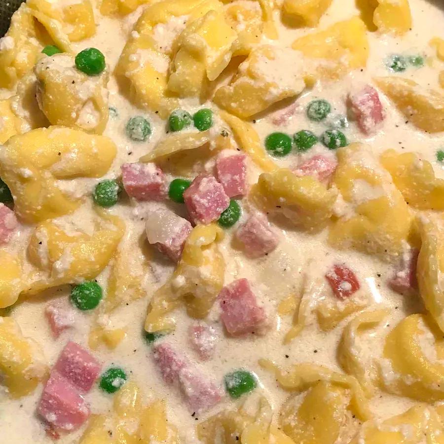 Tortellini Carbonara with a creamy twist