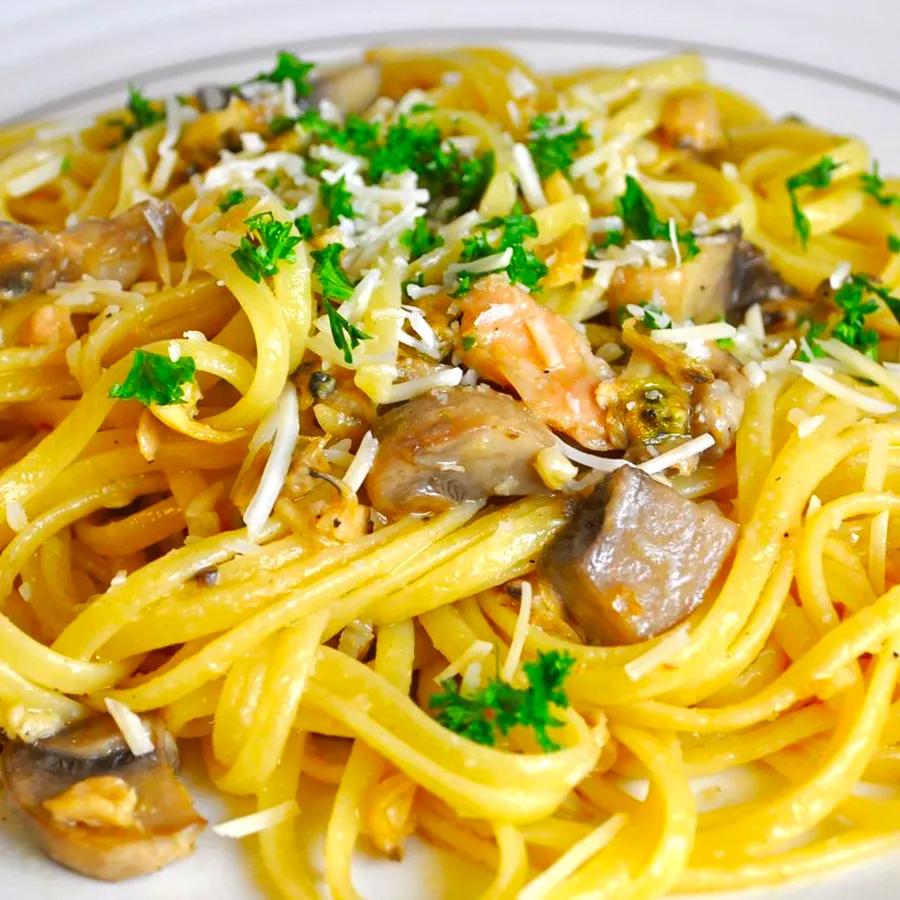 Linguine with Clam Sauce