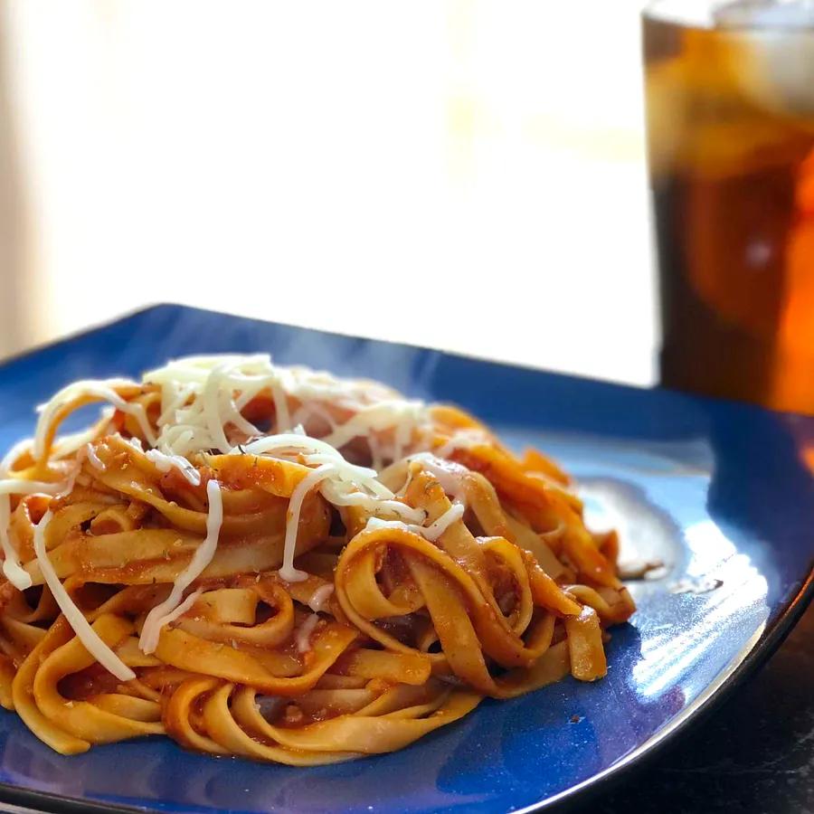 Chef John's Spaghetti with Red Clam Sauce: A Quick and Tasty Dish