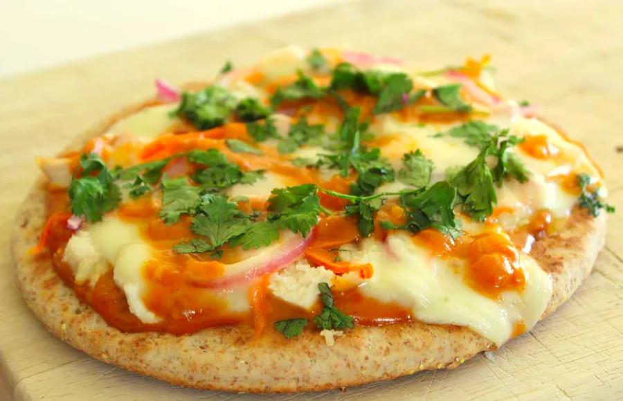 Satay Chicken Pizza: A Tasty Fusion Dish