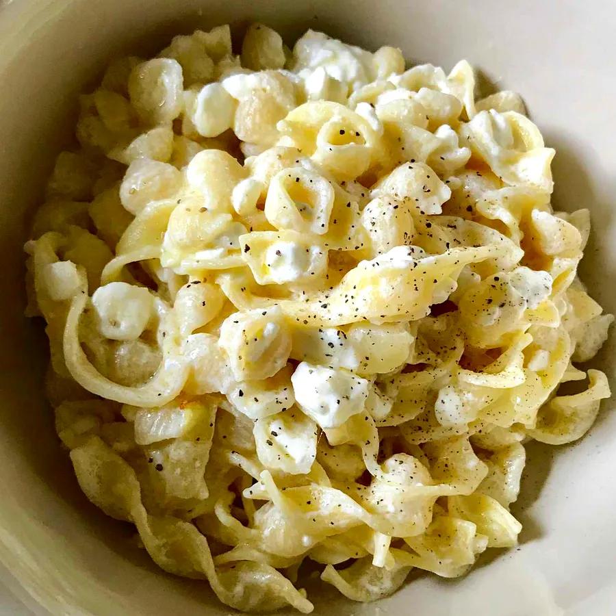 Polish Noodles with Cottage Cheese and Pasta