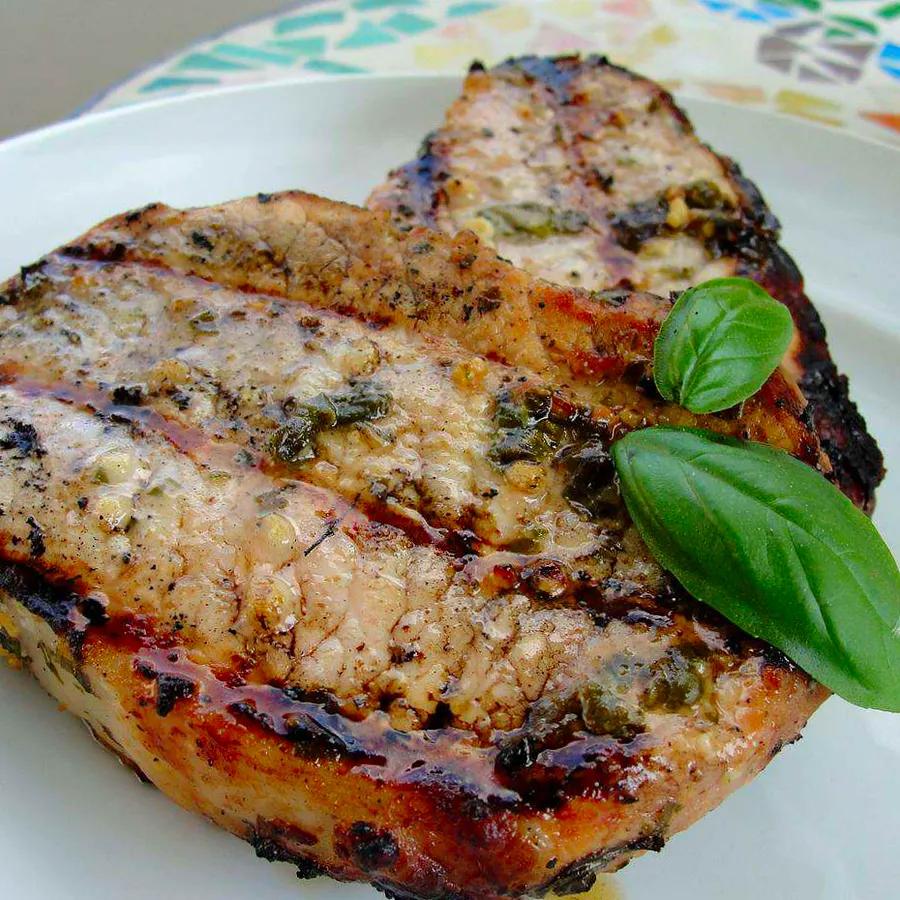 Grilled Pork Chops with Basil and Garlic