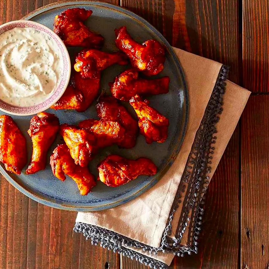 Crispy Oven-Baked Moroccan Chicken Wings with Creamy Yogurt Sauce