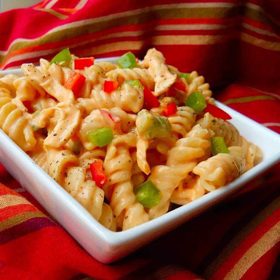 Spicy Buffalo Chicken Pasta Salad