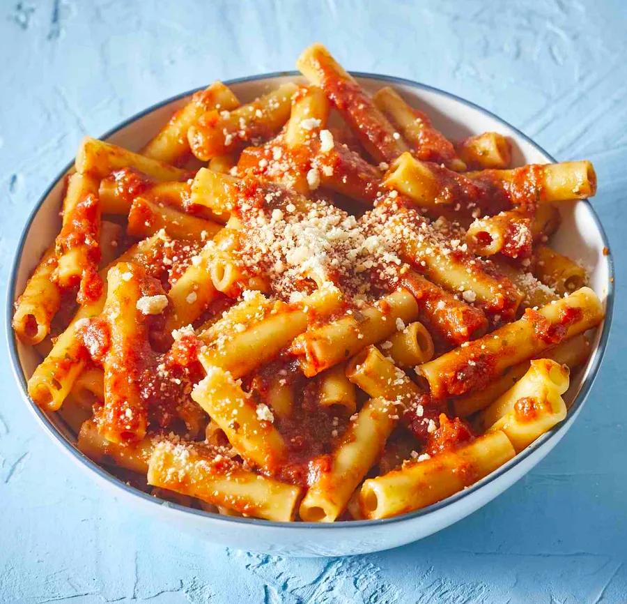 Ziti with Tomato Pesto Sauce