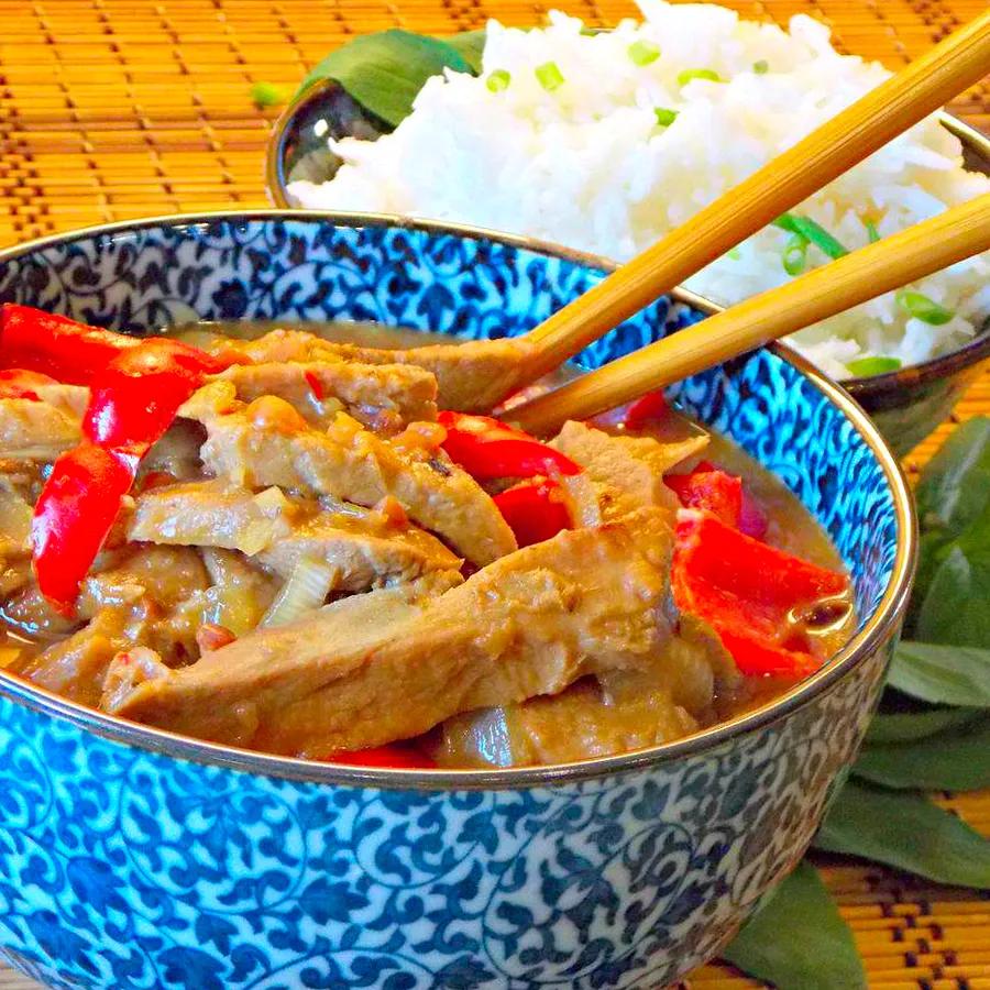 Slow Cooker Thai Pork with Peppers