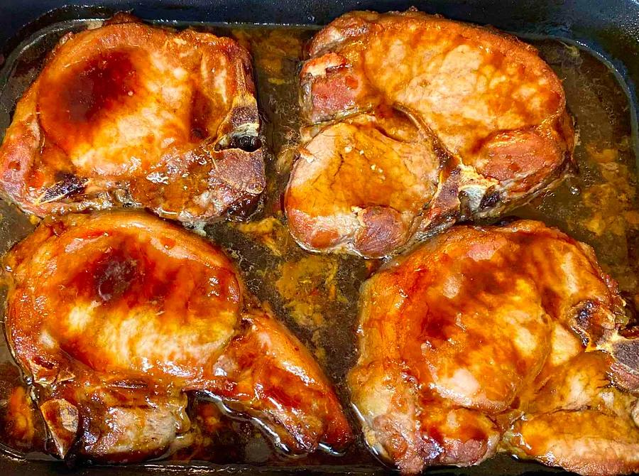 Juicy and Flavorful Baked Pork Chops