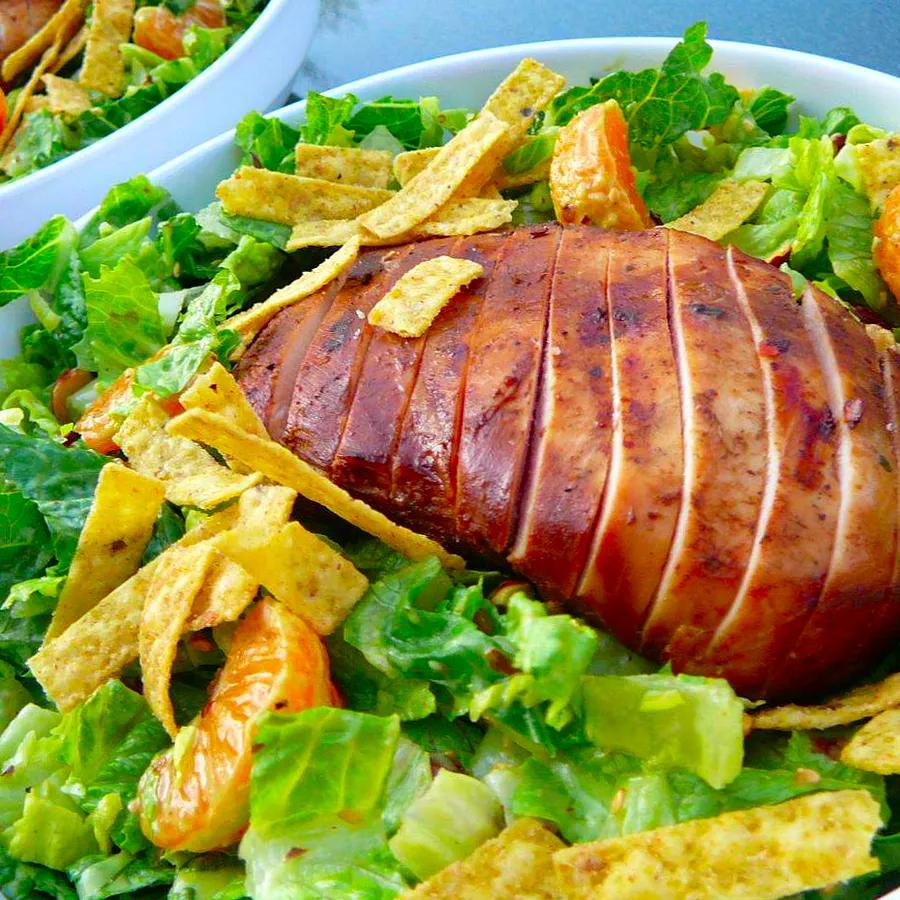 Grilled Chicken Salad with Crispy Wontons