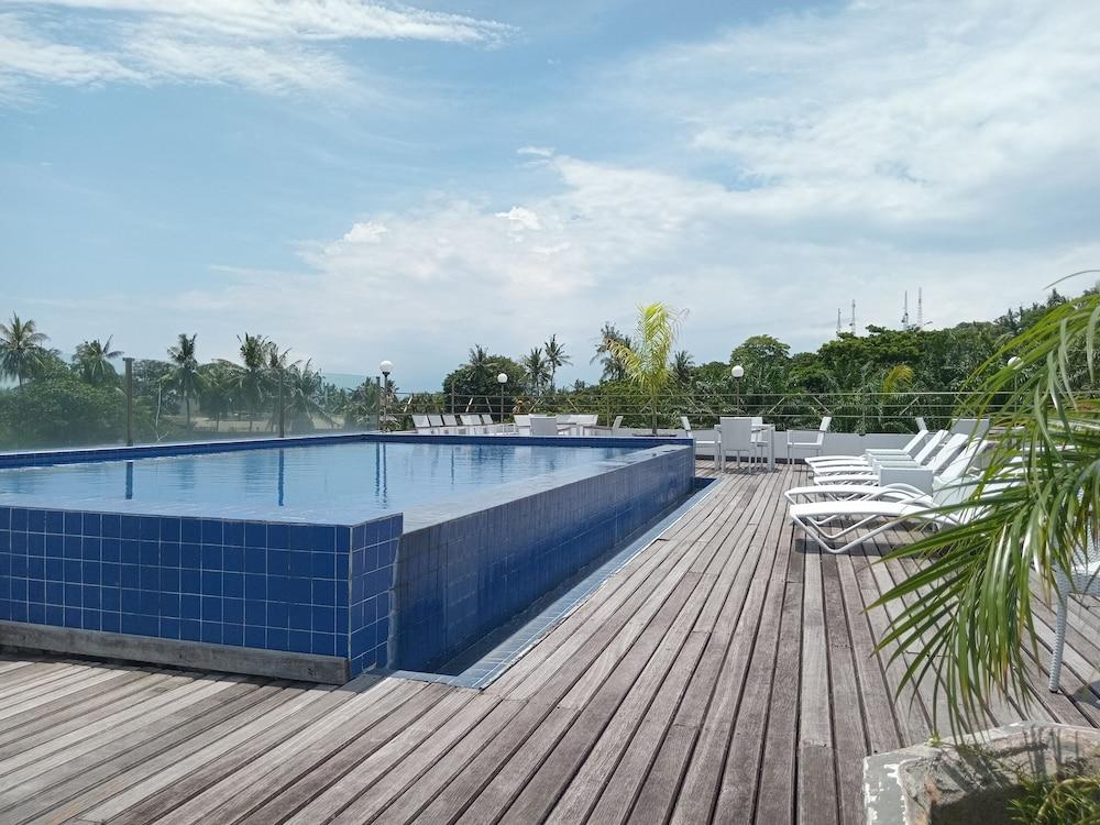 Cover Image for Taman Unique Hotel, Garden Restaurant, Skybar & Bakery