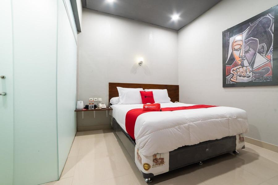 Cover Image for RedDoorz Plus @ Jalan Adam Malik Medan