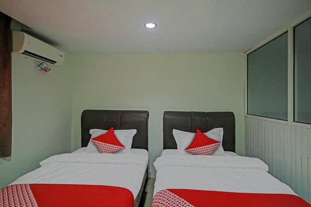 Cover Image for Z Suites Hotel