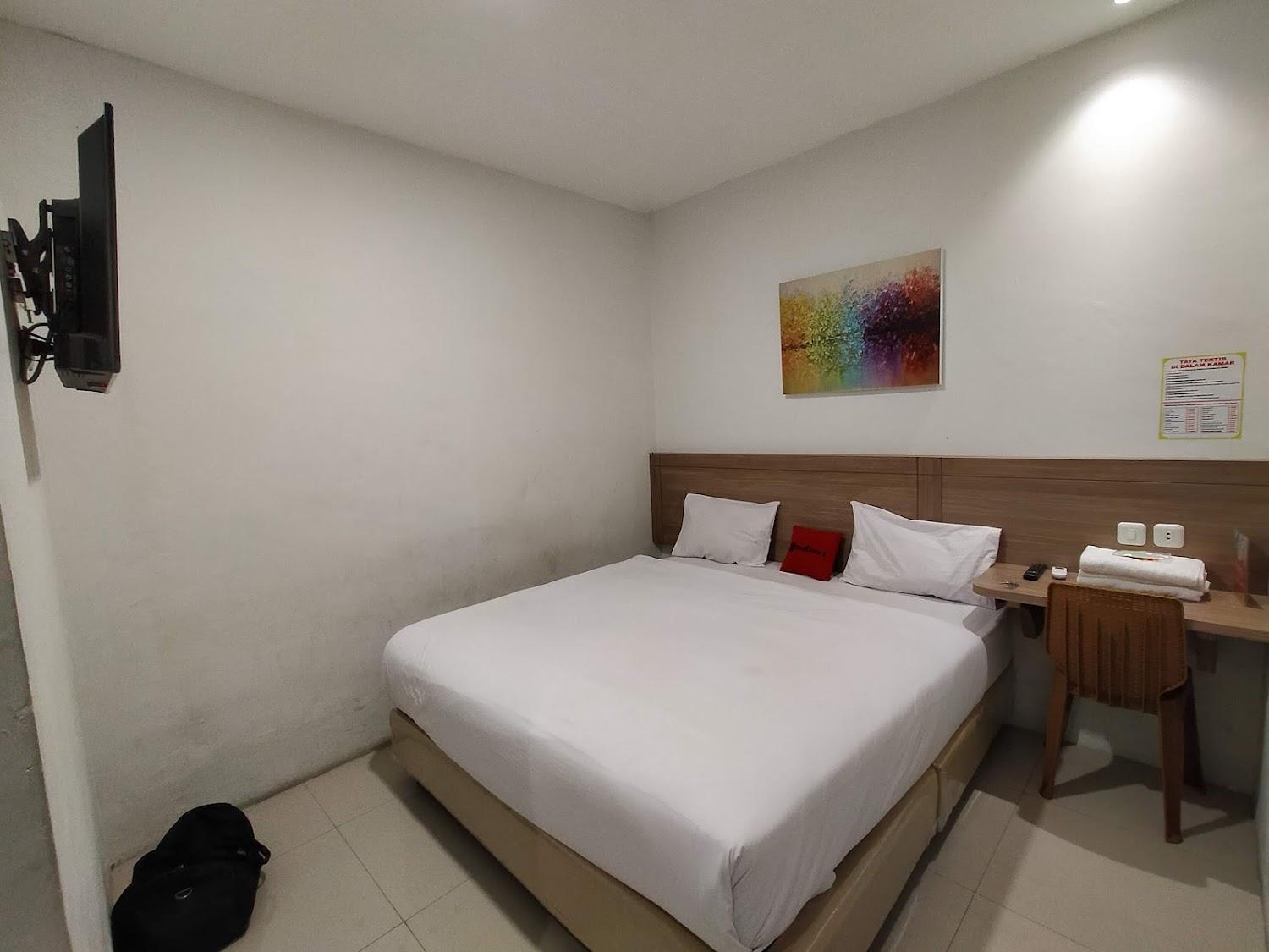 Cover Image for RedDoorz @ Jalan Wahidin Medan
