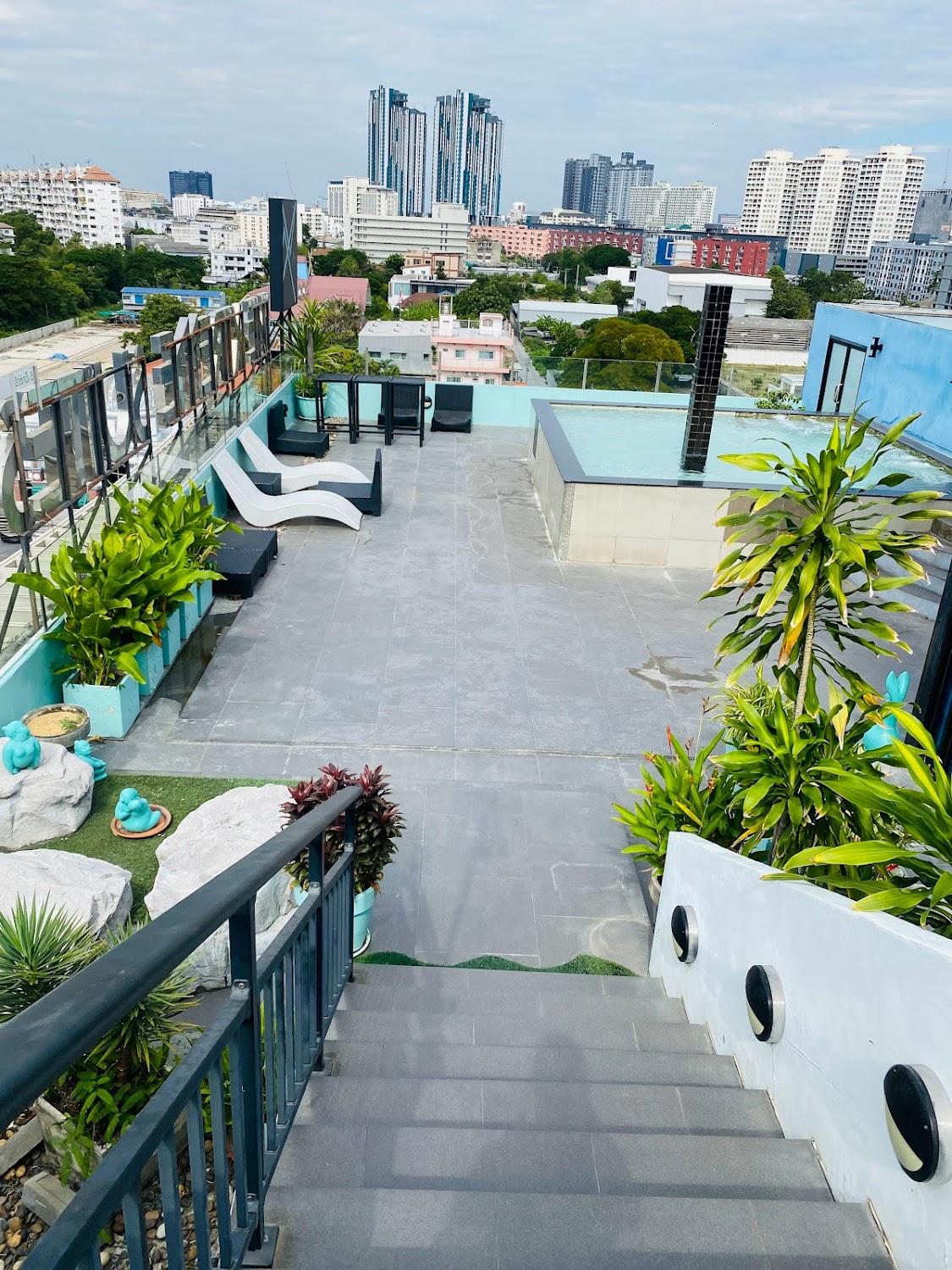 Cover Image for The Xtreme Suites