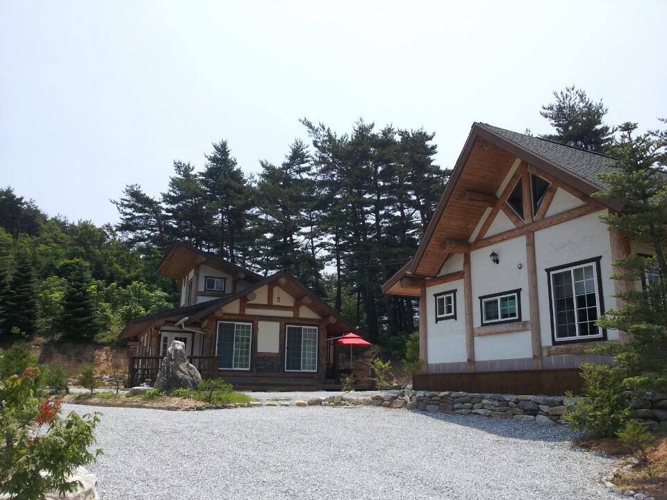 Cover Image for 누리마루펜션
