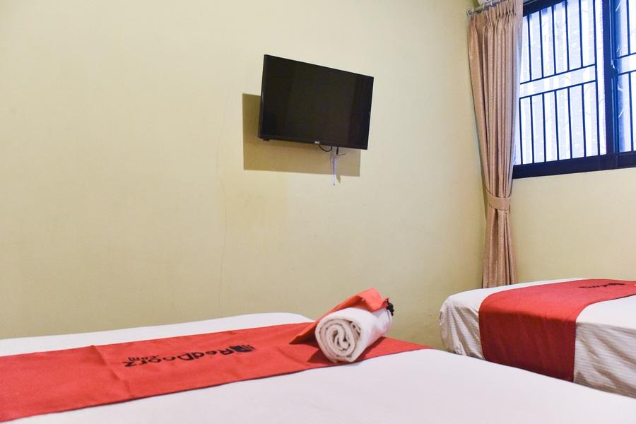 Cover Image for RedDoorz near Surabaya Town Square
