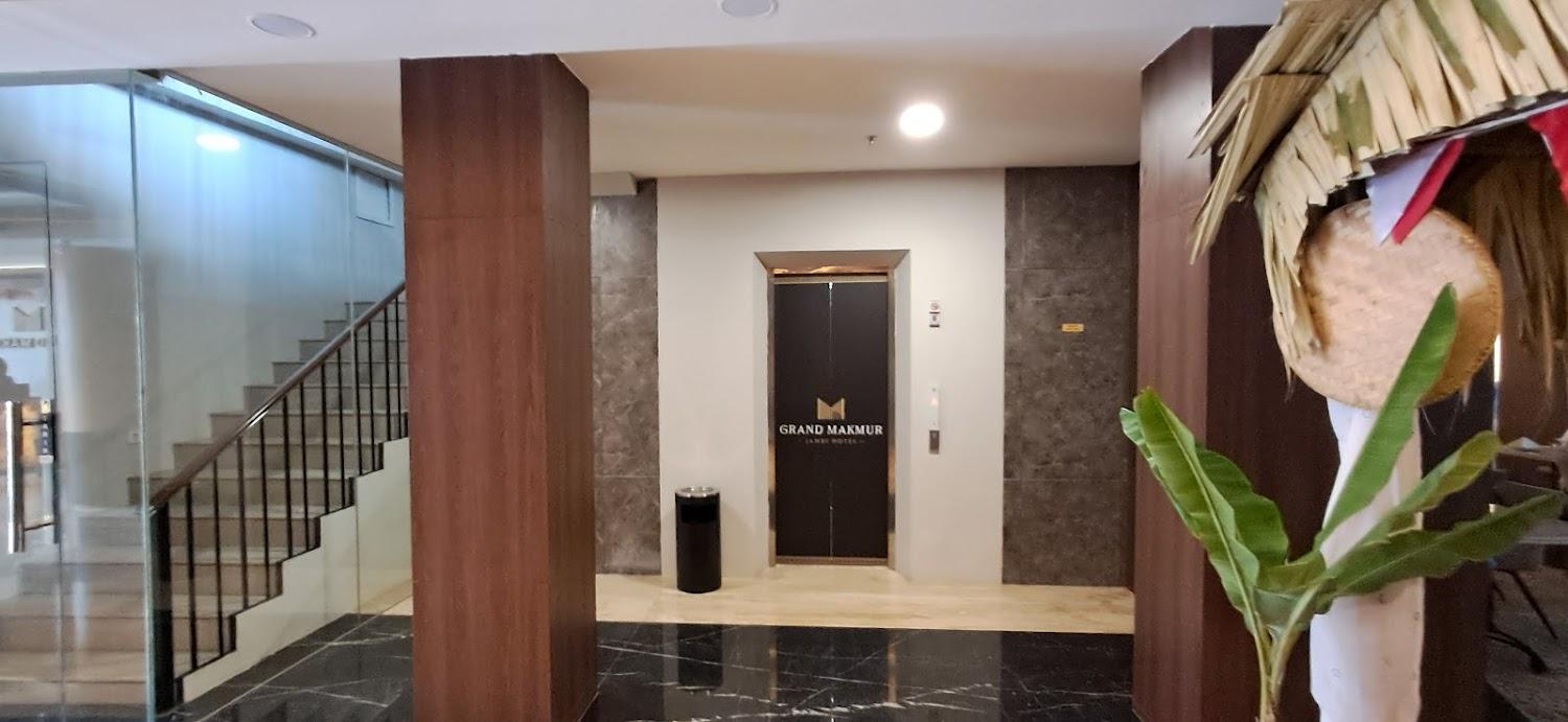 Cover Image for Grand Makmur Hotel