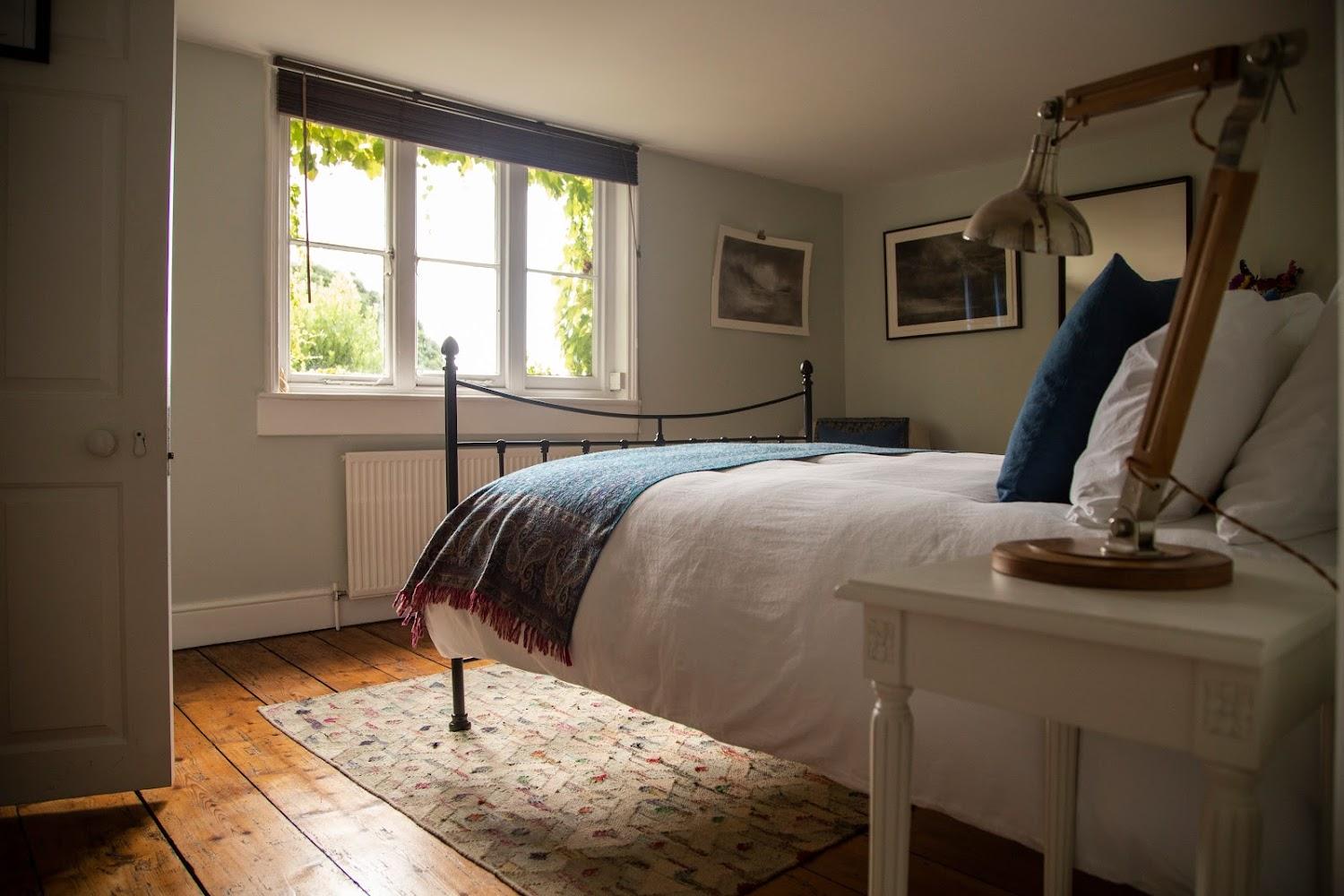 Cover Image for Saltmarsh Hotel