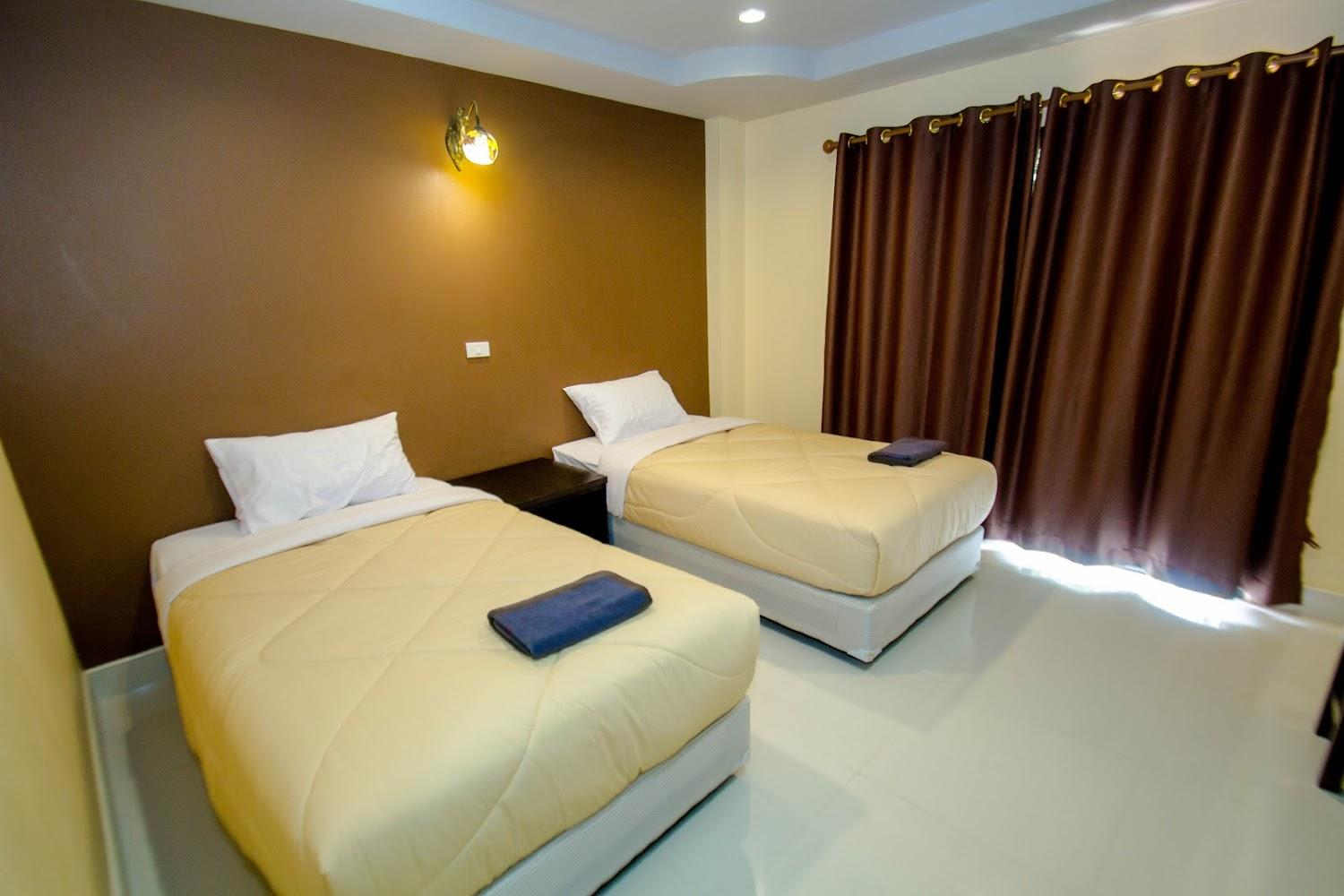 Cover Image for Maladee Hotel, Uttaradit Town