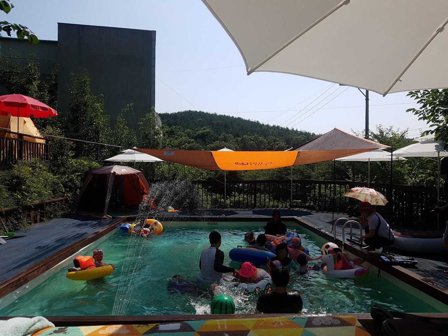 Cover Image for 소나무황토빌