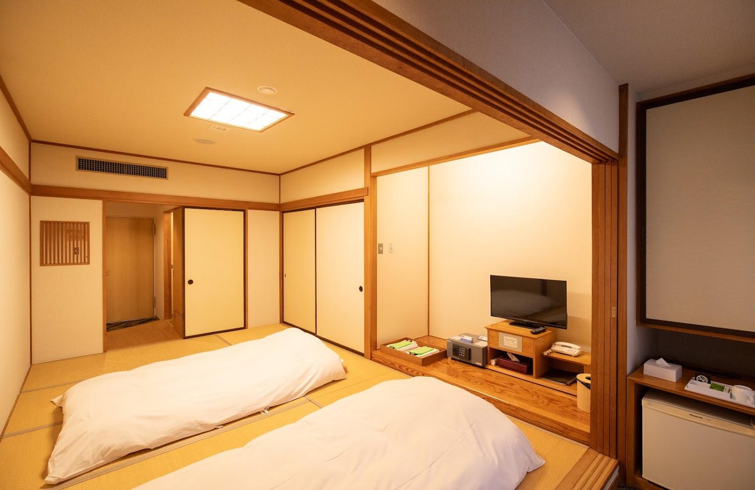 Cover Image for Motosu Phoenix Hotel