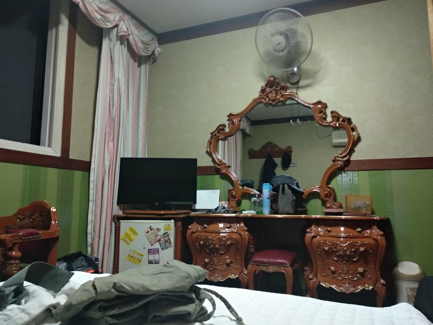 Cover Image for 써니월드모텔